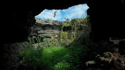 9. Visitar las misteriosas cuevas